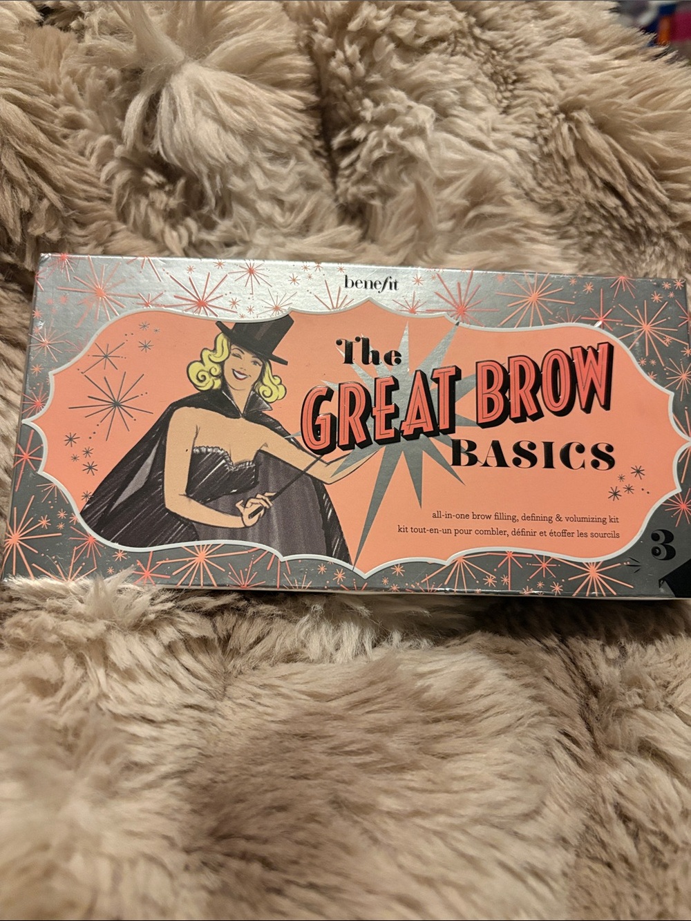 Benefit Great Brow Basics Kit in Peach and Silver Retro Box